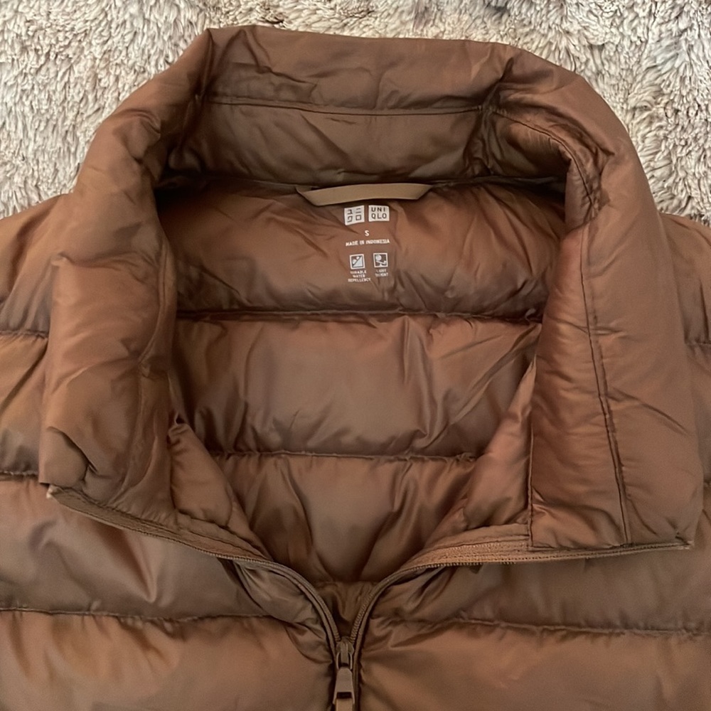 UNIQLO Ultra Light Down Vest - Picture 3 of 5